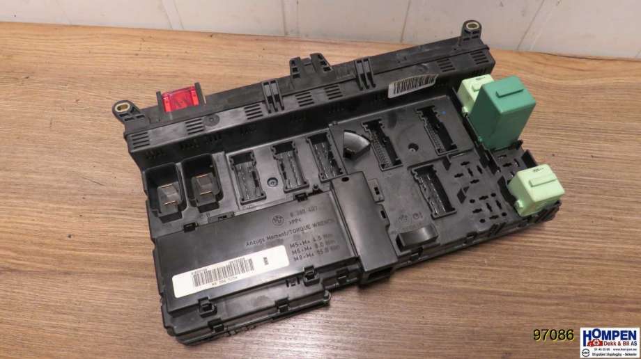 Sikringsboks til BMW X5 2000-2006 (E53) (E53) (BMW|61138384525||8384525)