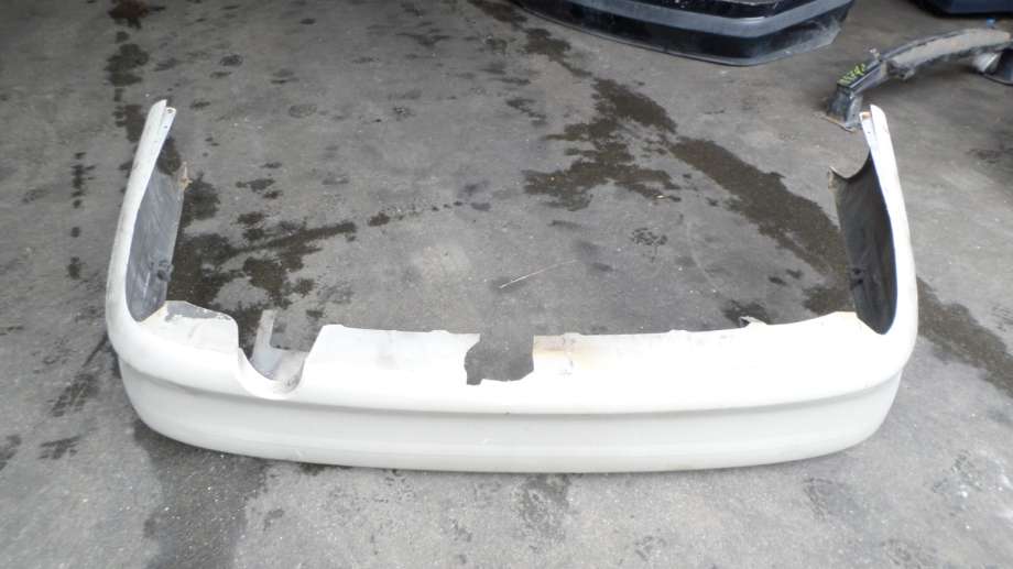 Støtfanger bak til Mazda 626 1998-2002 (GF/GW) (GF/GW) (MAZDA|G19V50221AAA|)