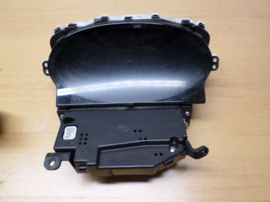 Instrumentpanel til Toyota Yaris Verso 1999-2007 (TOYOTA|838005C631|4573002960|)