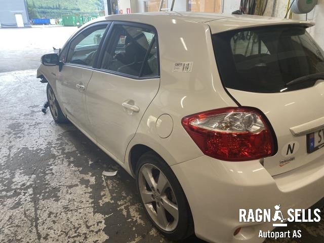Toyota Auris 2010-2012 (Type I, Fase 2) , Motorkode: 2ZR-FXE, Girkassekode: 