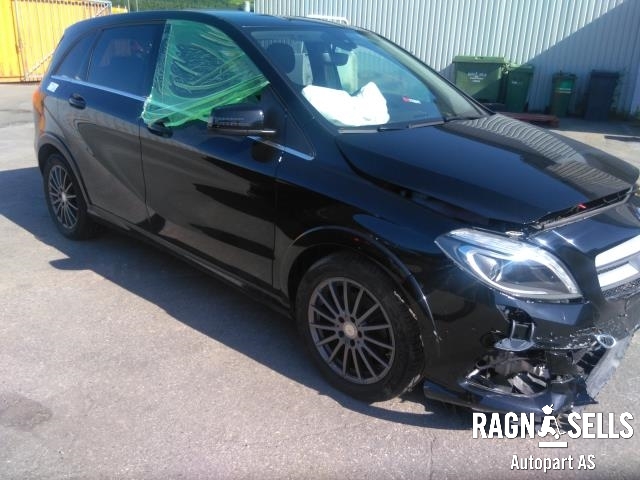 Mercedes B-Klasse 2011-2018 (W246) (W246), Motorkode: EM0004, Girkassekode: 