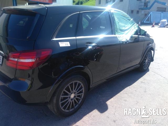 Mercedes B-Klasse 2011-2018 (W246) (W246), Motorkode: EM0004, Girkassekode: 