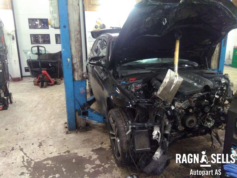 BMW 3-Serie 2012-2018 (F30/F31/F34) (F30/F31/F34), Motorkode: N57D30B, Girkassekode: GA8HP70Z - AWD