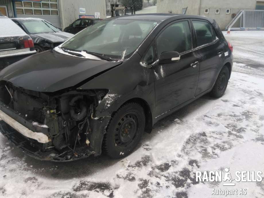 Toyota Auris 2010-2012 (Type I, Fase 2) , Motorkode: 1ND-TV, Girkassekode: 3030012D91