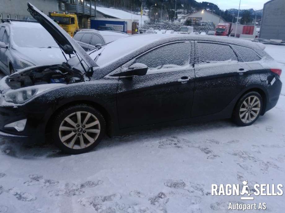 Hyundai i40 2012-2017 , Motorkode: D4FD, Girkassekode: 