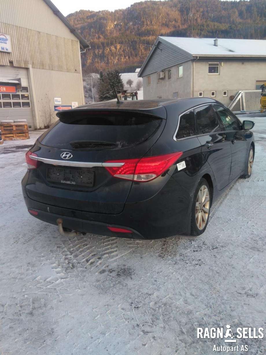 Hyundai i40 2012-2017 , Motorkode: D4FD, Girkassekode: 