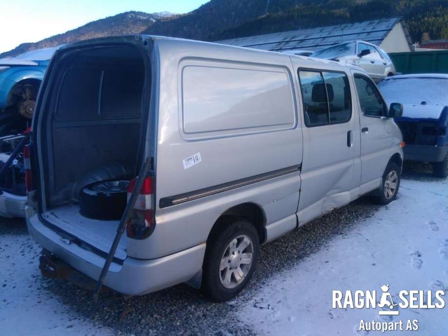 Toyota Hiace 2001-2006 (Fase 2) , Motorkode: 2KDFTV, Girkassekode: 330302F290