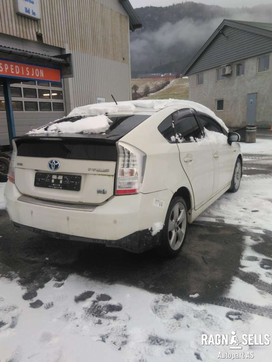 Toyota Prius 2009-2016 (Type III) (COMBI) (COMBI), Motorkode: 2ZR-FXE, Girkassekode: 3090047060