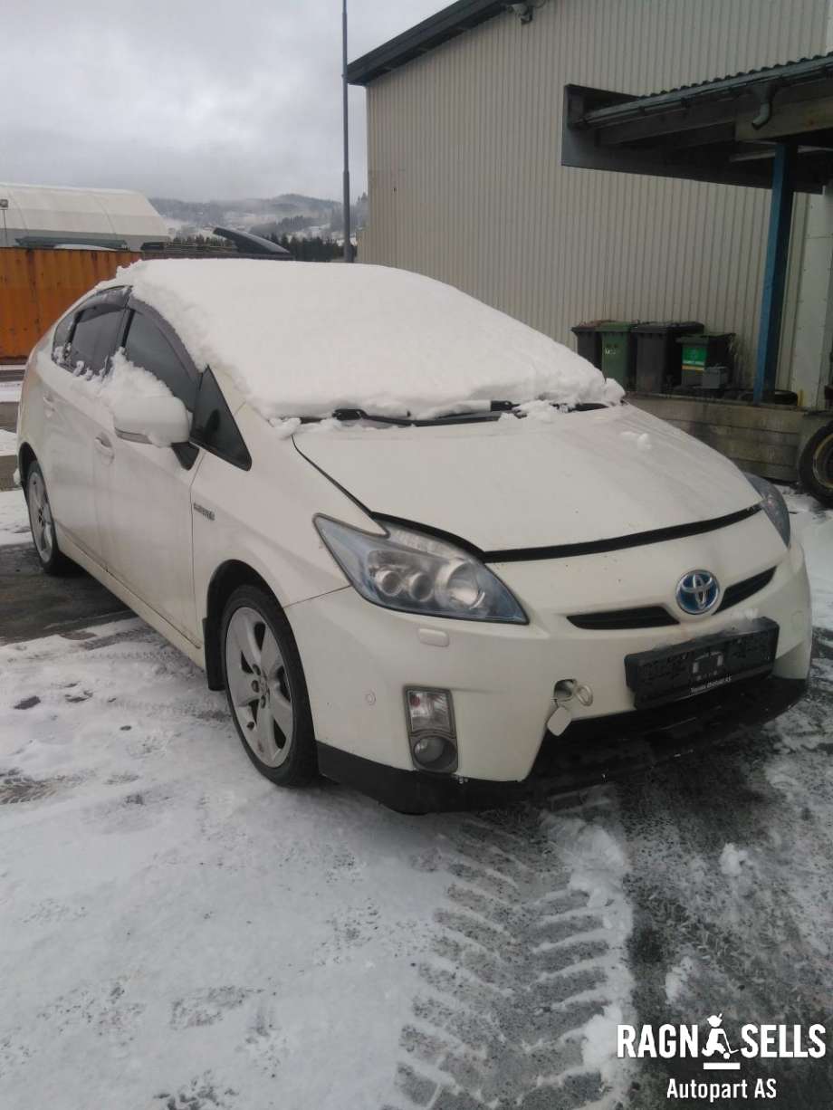 Toyota Prius 2009-2016 (Type III) (COMBI) (COMBI), Motorkode: 2ZR-FXE, Girkassekode: 3090047060
