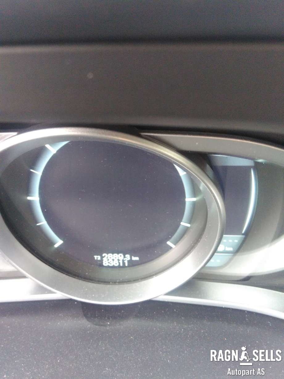 Volvo V40 2012-2019 , Motorkode: D4162T, Girkassekode: B6