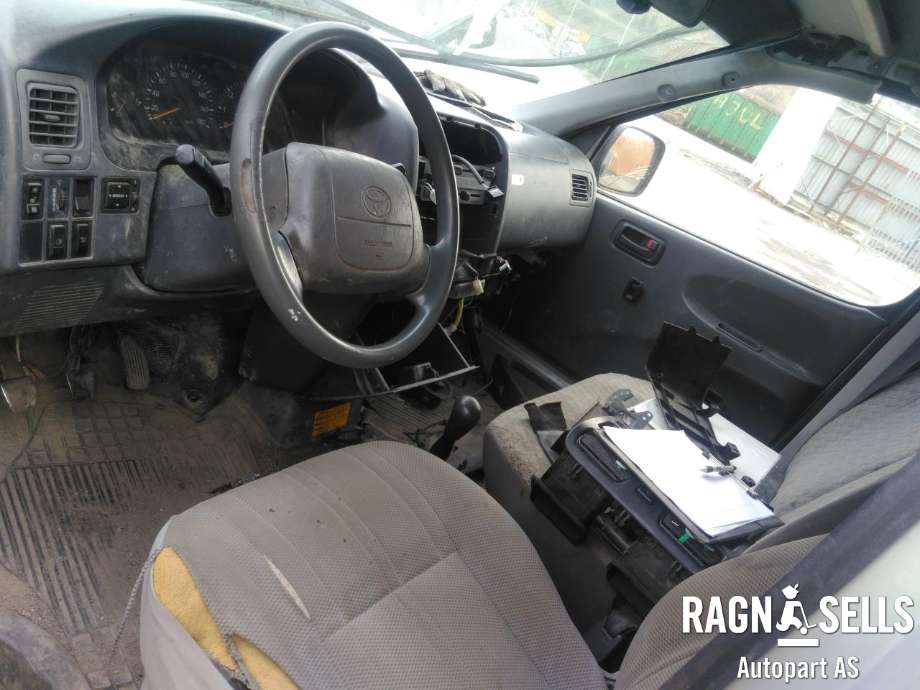 Toyota Hiace 2001-2006 (Fase 2) , Motorkode: 2KD-FTV, Girkassekode: KLH18|28 R151