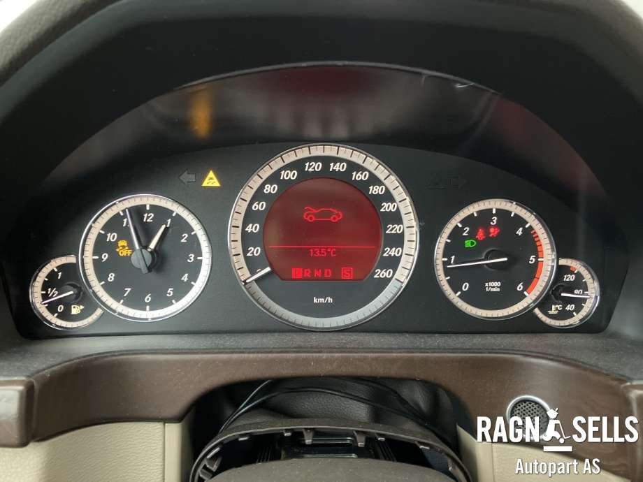 Mercedes E-Klasse 2009-2013 (Fase 1) (W212) (W212), Motorkode: OM 651.924, Girkassekode: W5A 580
