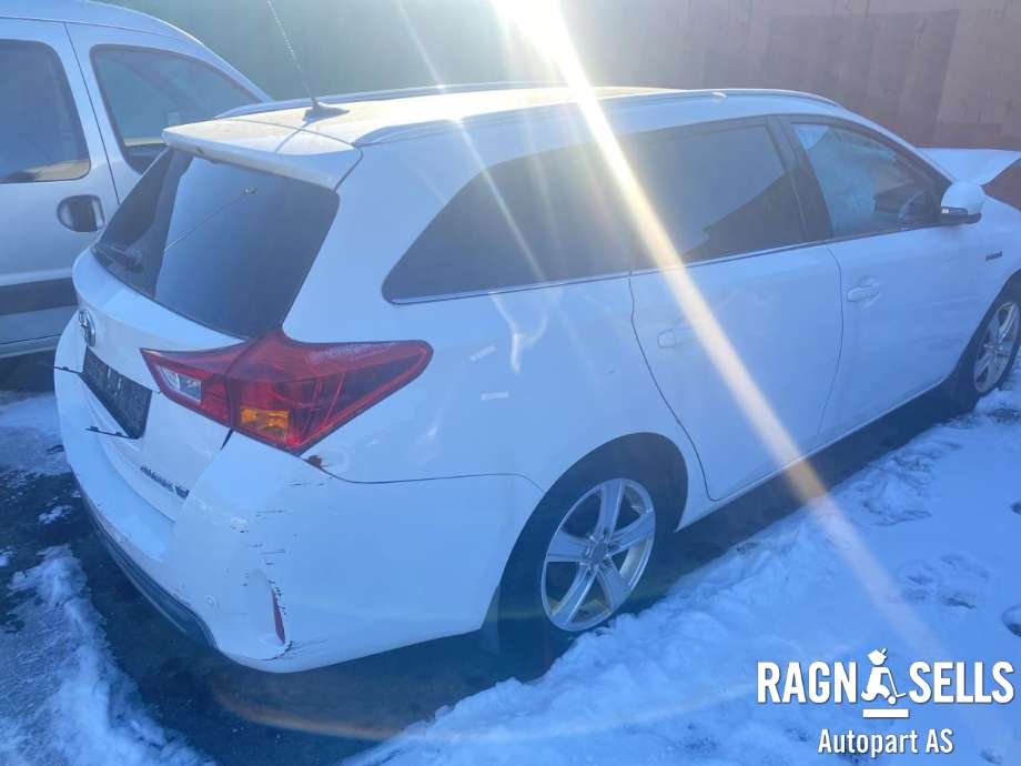 Toyota Auris 2013-2015 (Type II, Fase 1) , Motorkode: 2ZR-FXE, Girkassekode: P410