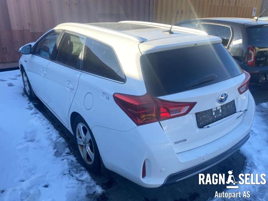 Toyota Auris 2013-2015 (Type II, Fase 1) , Motorkode: 2ZR-FXE, Girkassekode: P410
