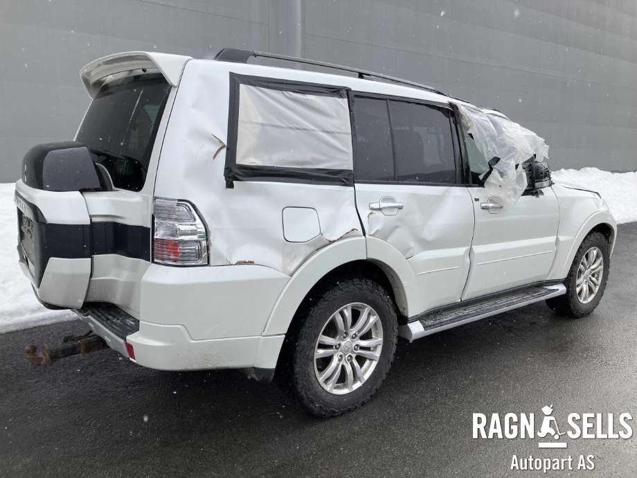 Mitsubishi Pajero 2016-2019 (Type IV, Fase 2) , Motorkode: 4M41   5-74L, Girkassekode: V5AWF  -K-BADA
