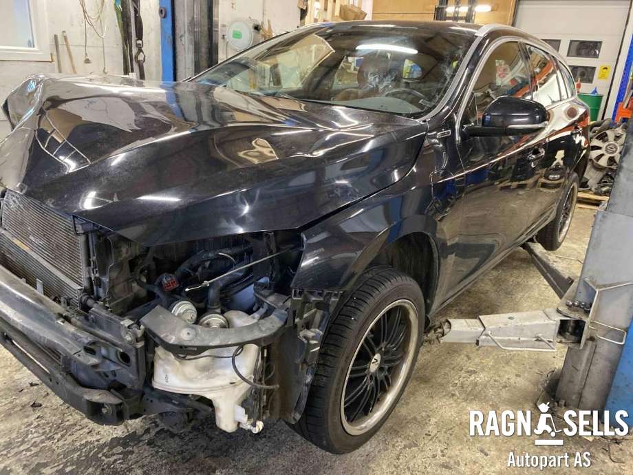 Volvo V60/V60 CC 2013-2018 (Type I, Fase 2) , Motorkode: D5244T15, Girkassekode: 