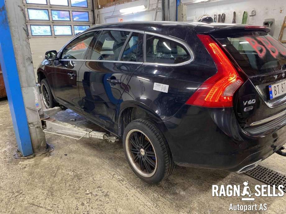 Volvo V60/V60 CC 2013-2018 (Type I, Fase 2) , Motorkode: D5244T15, Girkassekode: 