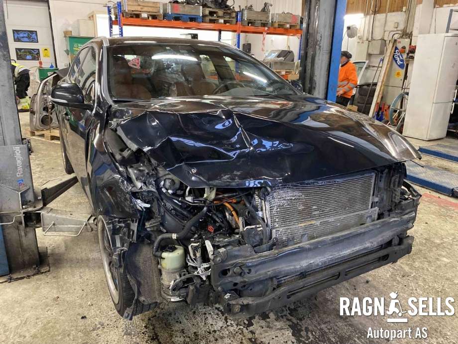 Volvo V60/V60 CC 2013-2018 (Type I, Fase 2) , Motorkode: D5244T15, Girkassekode: 