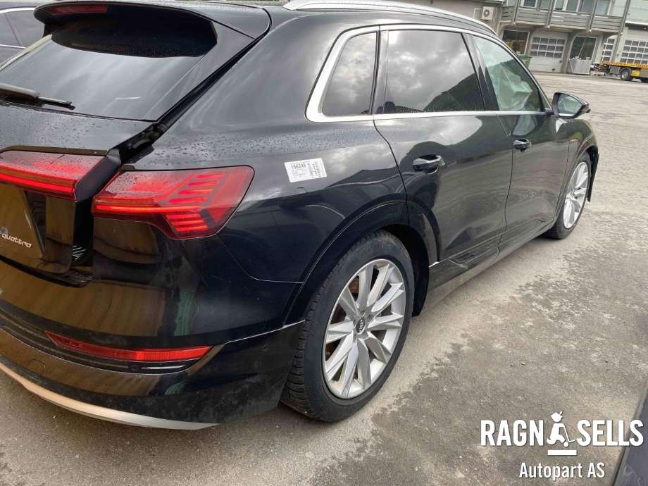 Audi e-tron 2018-->> , Motorkode: EAS|EAW, Girkassekode: 