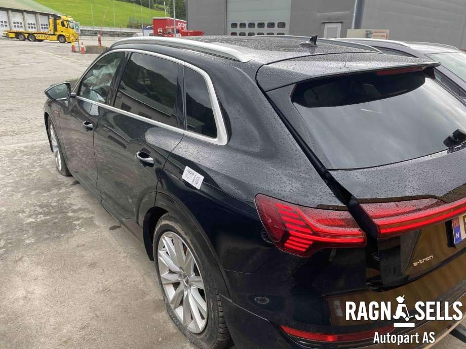 Audi e-tron 2018-->> , Motorkode: EAS|EAW, Girkassekode: 