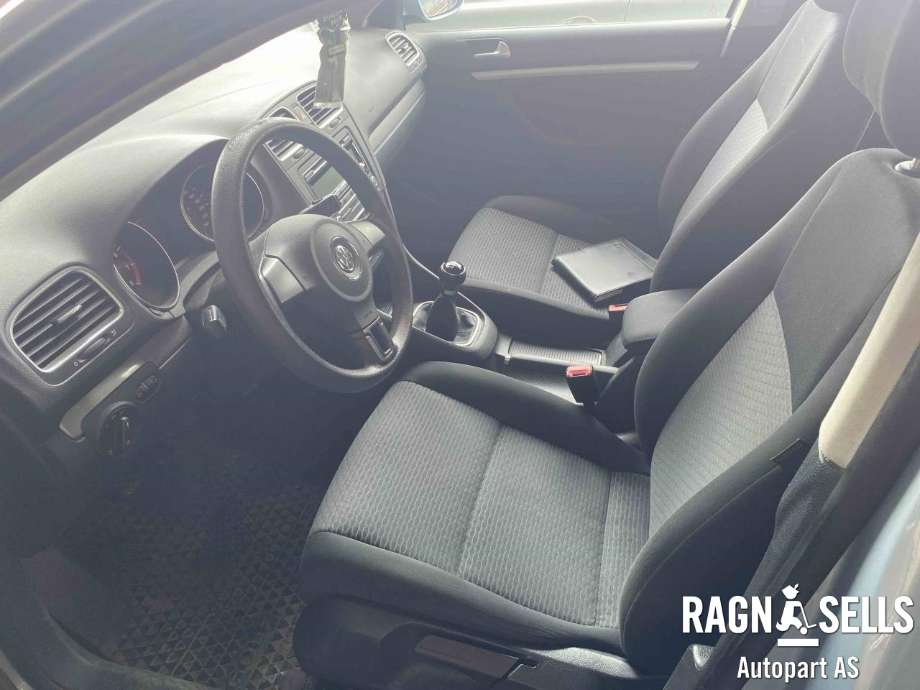 VW Golf VI 2008-2012 , Motorkode: CGG, Girkassekode: 