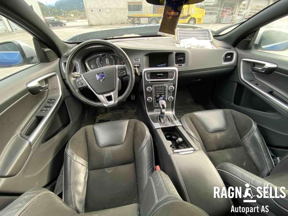 Volvo V60/V60 CC 2013-2018 (Type I, Fase 2) , Motorkode: D5244T20|VOLVO E1, Girkassekode: 