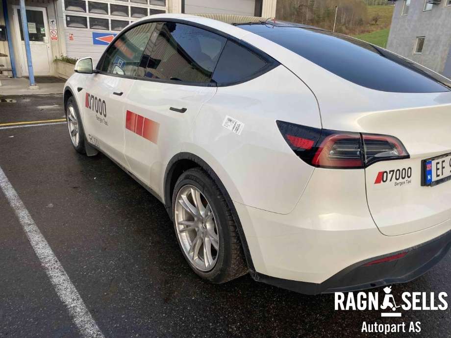 Tesla Model Y 2021-2024 (Type I) , Motorkode: 3D3|4D1, Girkassekode: 