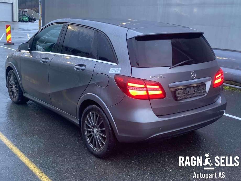 Mercedes B-Klasse, electric drive 2014-2018 (W242) (W242), Motorkode: EM0004, Girkassekode: 