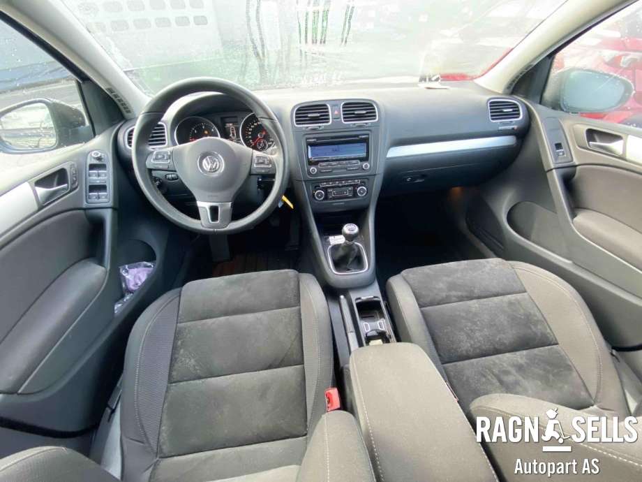 VW Golf VI 2008-2012 , Motorkode: CFFB, Girkassekode: LNM