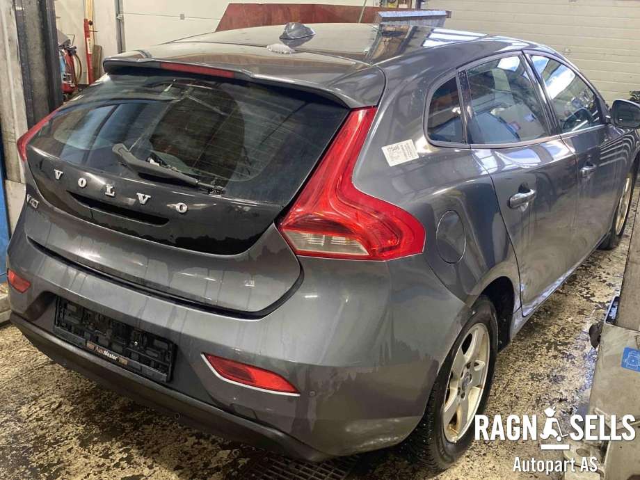 Volvo V40 2012-2019 , Motorkode: D4162T, Girkassekode: 6-MAN 2WD / B6