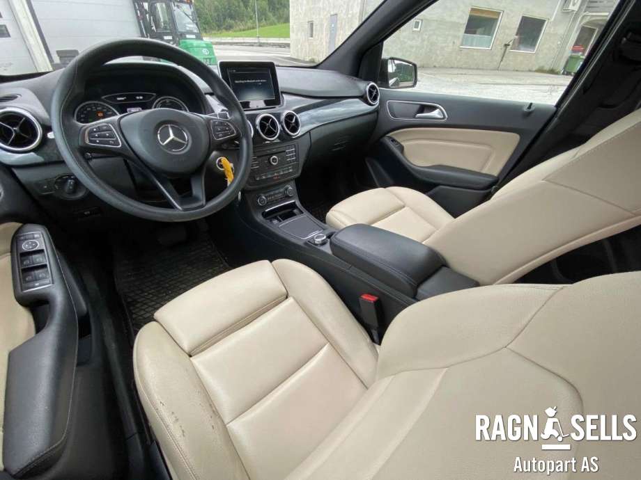 Mercedes B-Klasse, electric drive 2014-2018 (W242) (W242), Motorkode: EM0004, Girkassekode: 