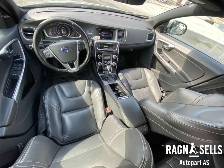 Volvo V60 / V60 CC 2018-->> (Type II) , Motorkode: D5244T20|VOLVO E1, Girkassekode: 