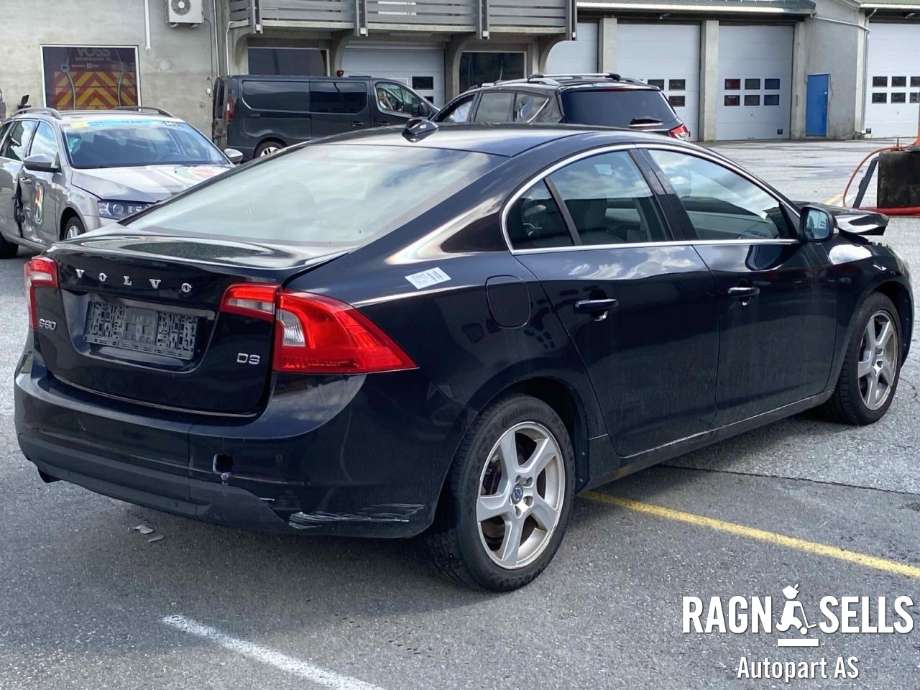 Volvo S60 2010-2014 (Type II, Fase 1) , Motorkode: D5204T2, Girkassekode: 