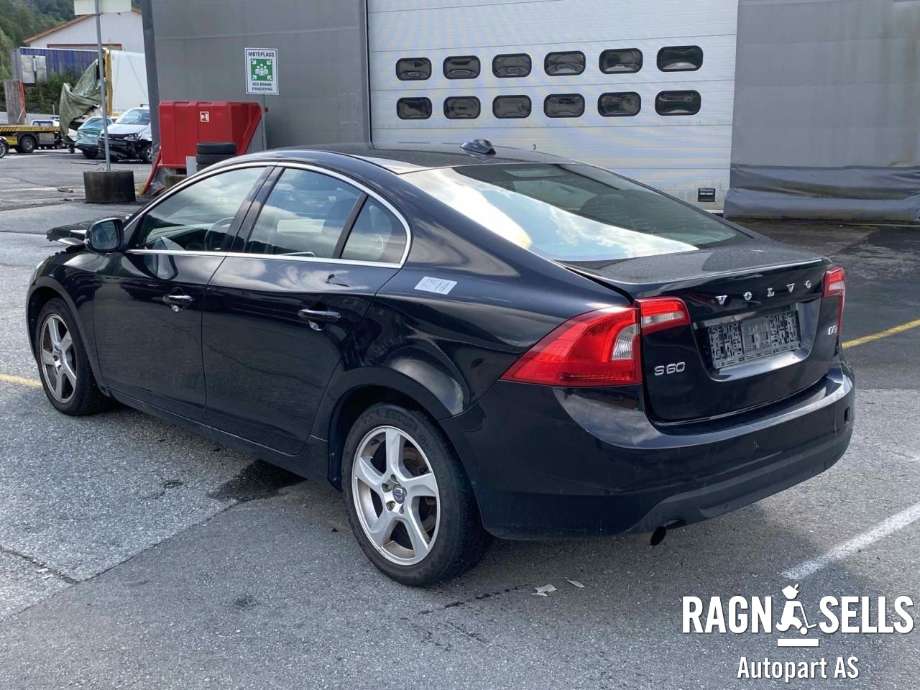 Volvo S60 2010-2014 (Type II, Fase 1) , Motorkode: D5204T2, Girkassekode: 