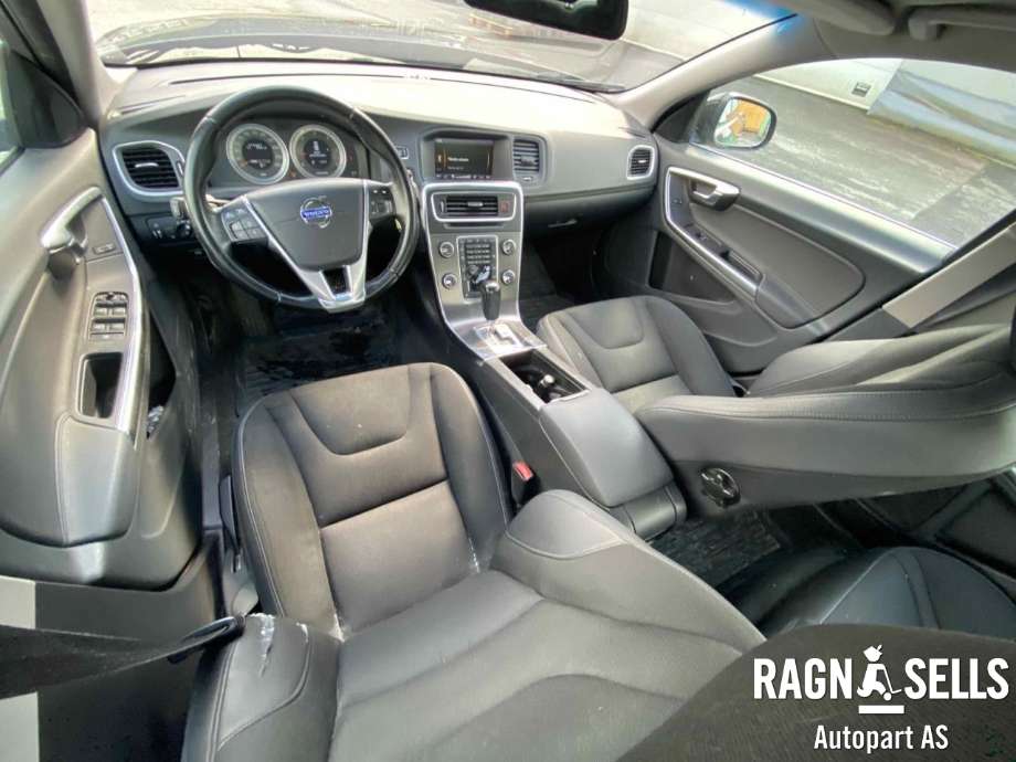 Volvo S60 2010-2014 (Type II, Fase 1) , Motorkode: D5204T2, Girkassekode: 