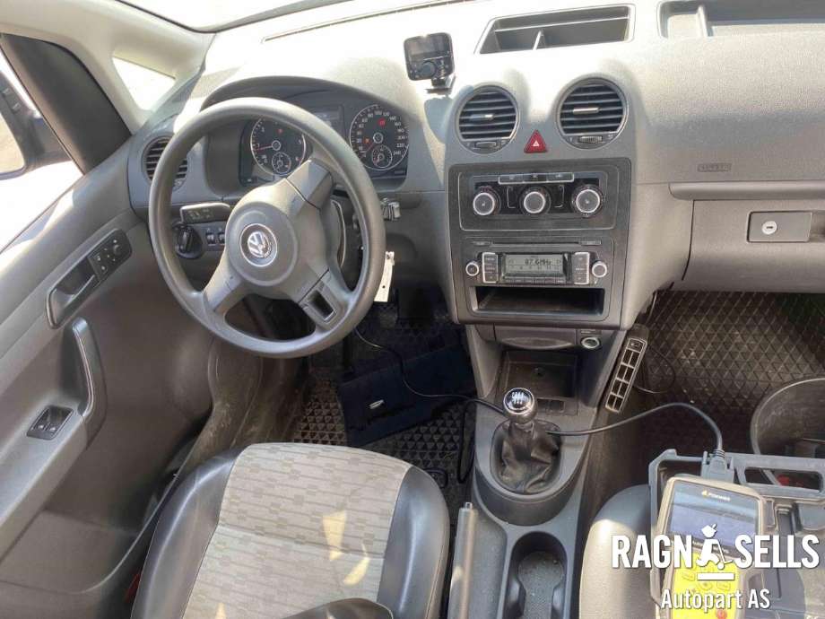 VW Caddy 2010-2015 (Type III, Fase 2) , Motorkode: CFH, Girkassekode: 