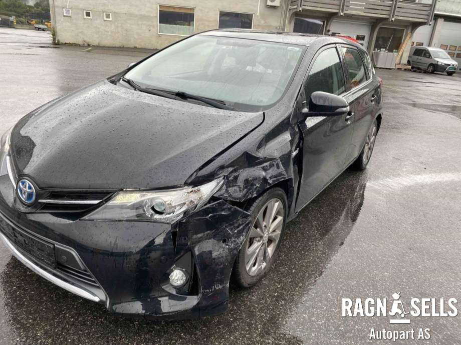 Toyota Auris 2013-2015 (Type II, Fase 1) , Motorkode: 2ZR-FXE, Girkassekode: 