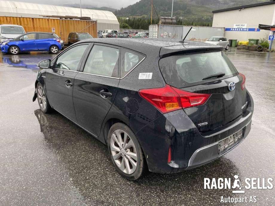 Toyota Auris 2013-2015 (Type II, Fase 1) , Motorkode: 2ZR-FXE, Girkassekode: 