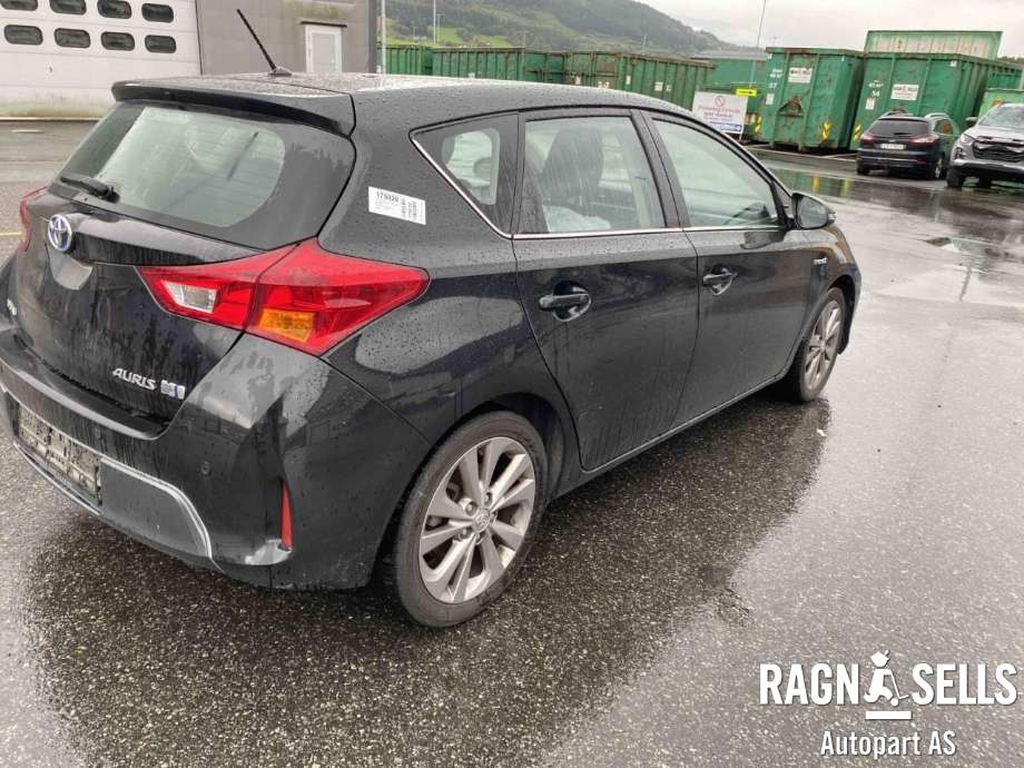 Toyota Auris 2013-2015 (Type II, Fase 1) , Motorkode: 2ZR-FXE, Girkassekode: 