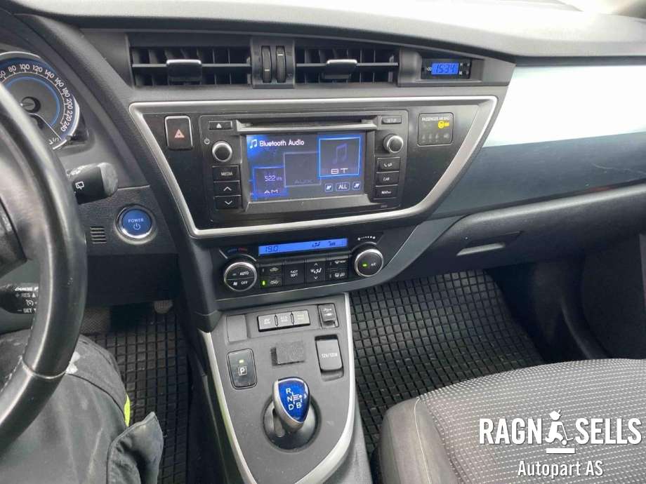 Toyota Auris 2013-2015 (Type II, Fase 1) , Motorkode: 2ZR-FXE, Girkassekode: 