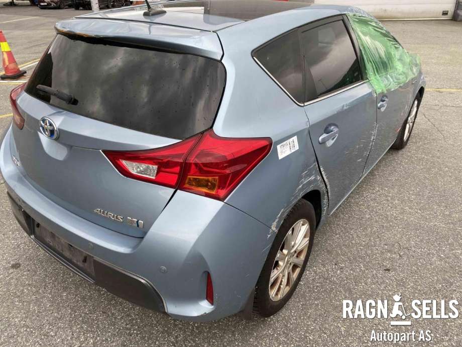 Toyota Auris 2013-2015 (Type II, Fase 1) , Motorkode: 2ZR-FXE, Girkassekode: 