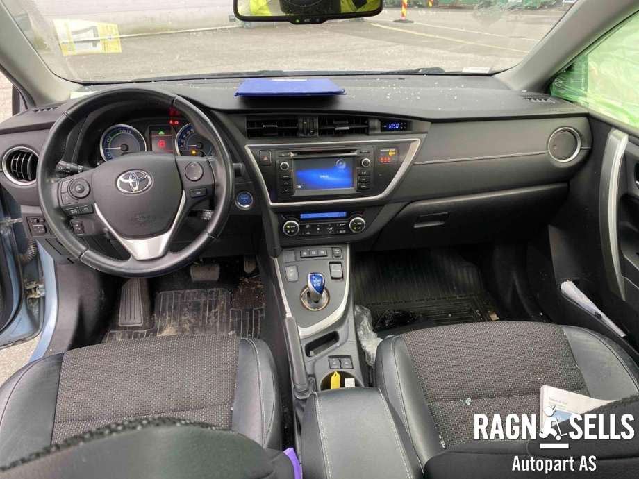 Toyota Auris 2013-2015 (Type II, Fase 1) , Motorkode: 2ZR-FXE, Girkassekode: 