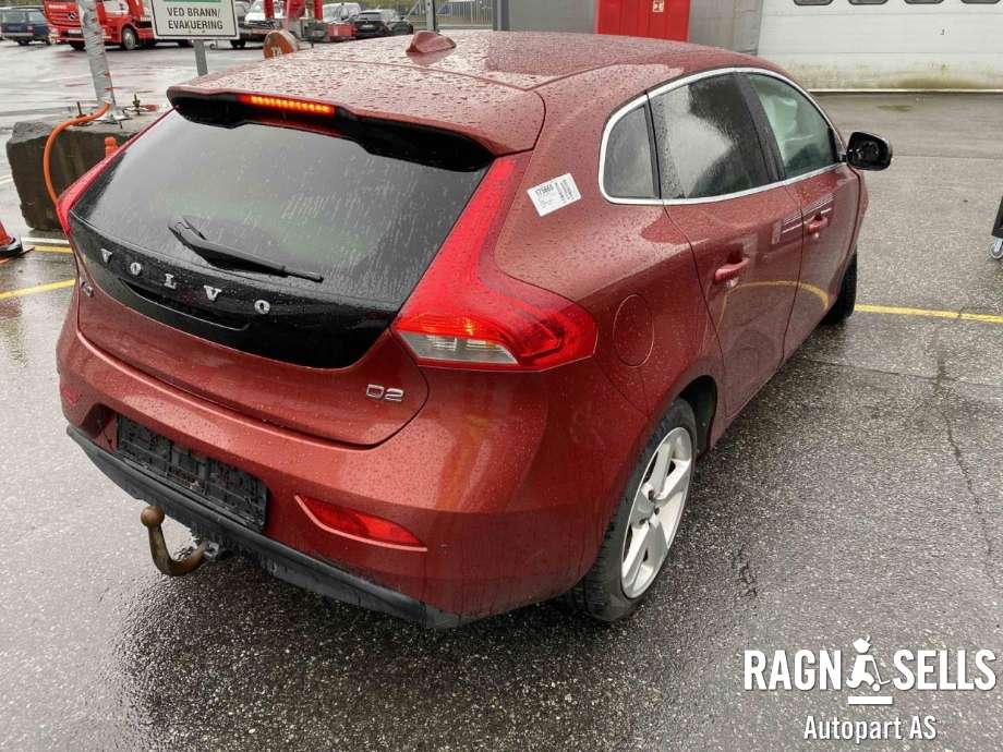 Volvo V40 2012-2019 , Motorkode: D4162T, Girkassekode: 