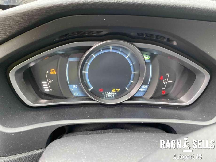 Volvo V40 2012-2019 , Motorkode: D4162T, Girkassekode: 