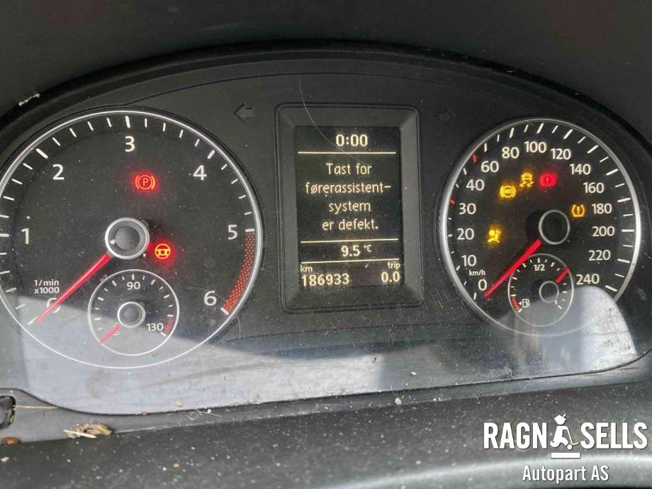 VW Caddy 2010-2015 (Type III, Fase 2) , Motorkode: CFH, Girkassekode: 