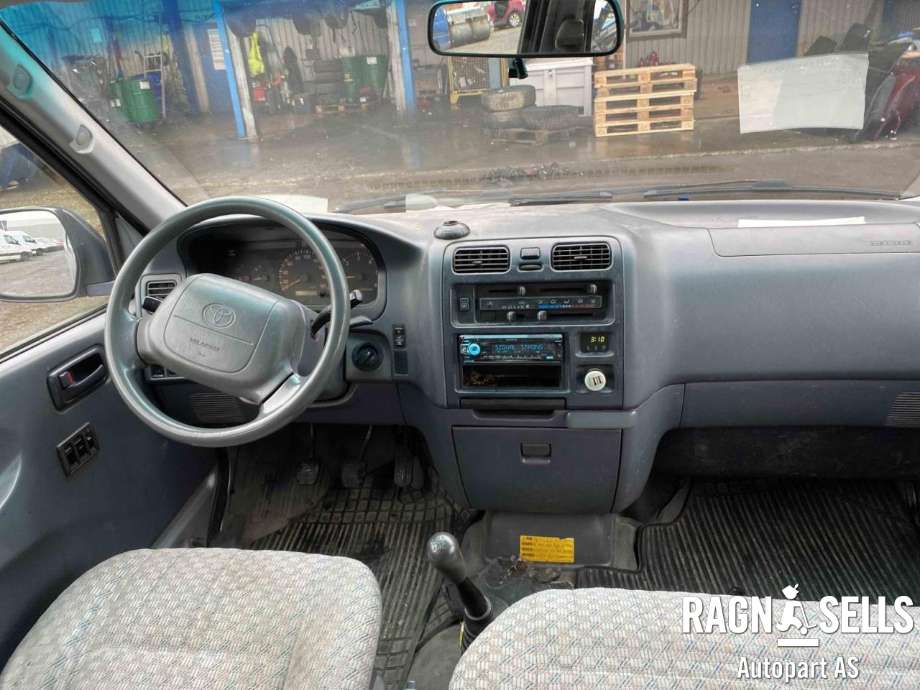 Toyota Hiace 2001-2006 (Fase 2) , Motorkode: 2KD-FTU, Girkassekode: