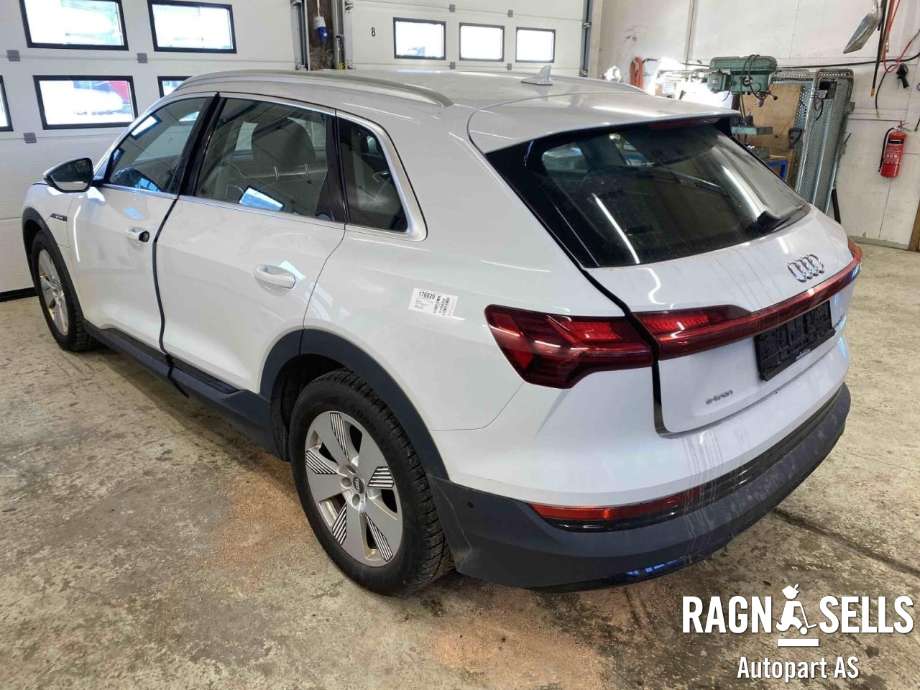 Audi e-tron 2018-->> , Motorkode: EAS|EAW, Girkassekode: 