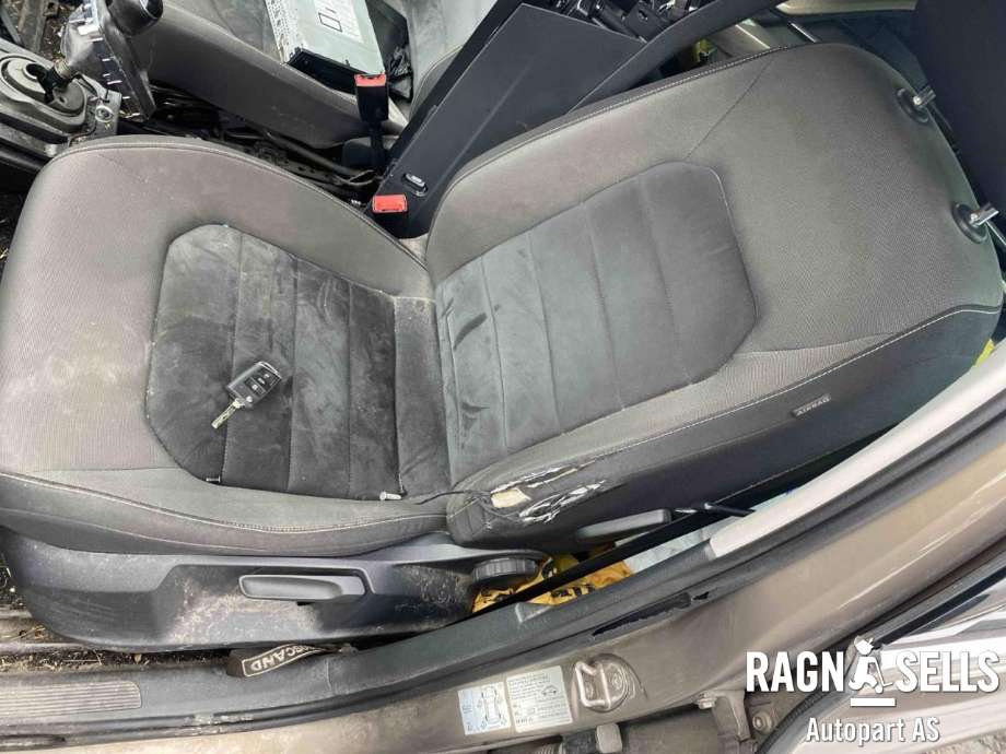 VW Golf Sportsvan 2014-2018 , Motorkode: CYV, Girkassekode: 