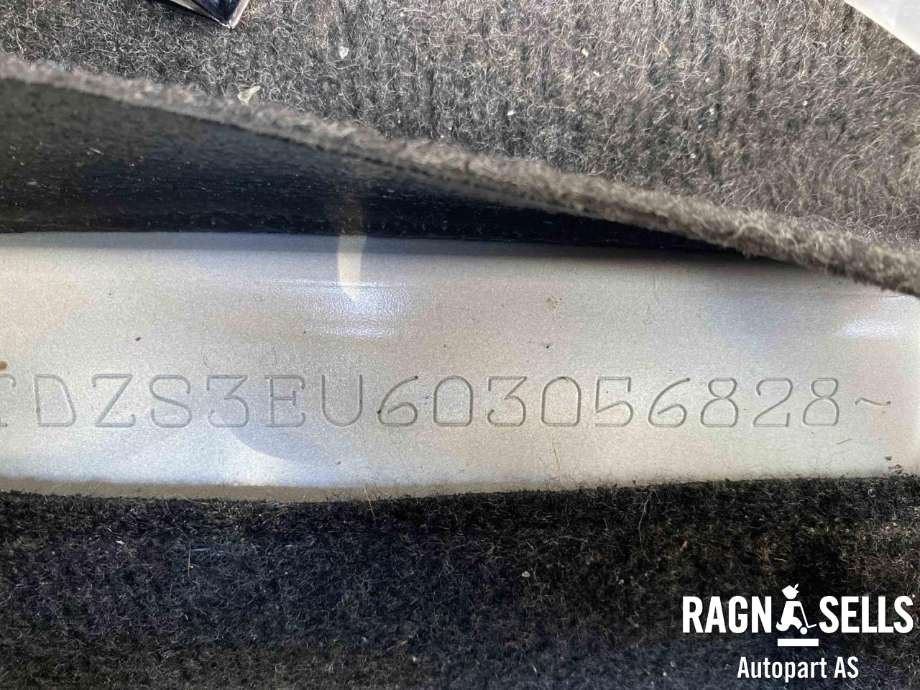 Toyota Prius +7 2012-2020 (Type III) (stasjonsvogn) delebil , Motorkode: 2ZR-FXE, Girkassekode: 