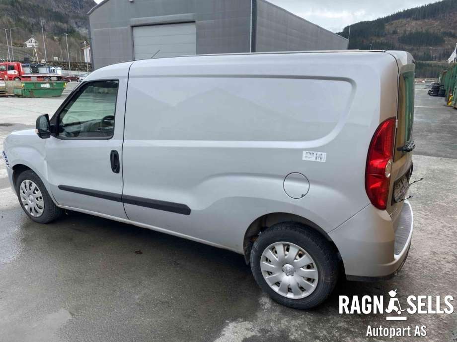 Opel Combo D 2012-2018 , Motorkode: 330A1000, Girkassekode: 